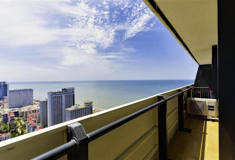 استودیوی استاندارد با چشم‌انداز دریا, Orbi City Sea View Apart