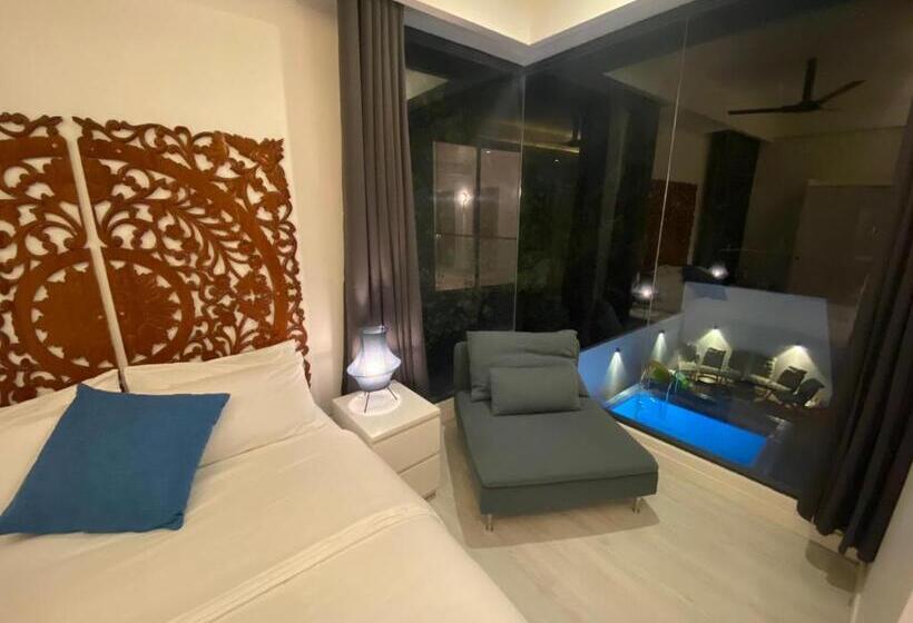 اتاق استاندارد با بالکن, Unwind Dhigurah