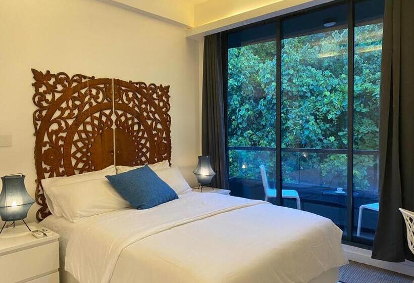 اتاق لوکس با بالکن, Unwind Dhigurah