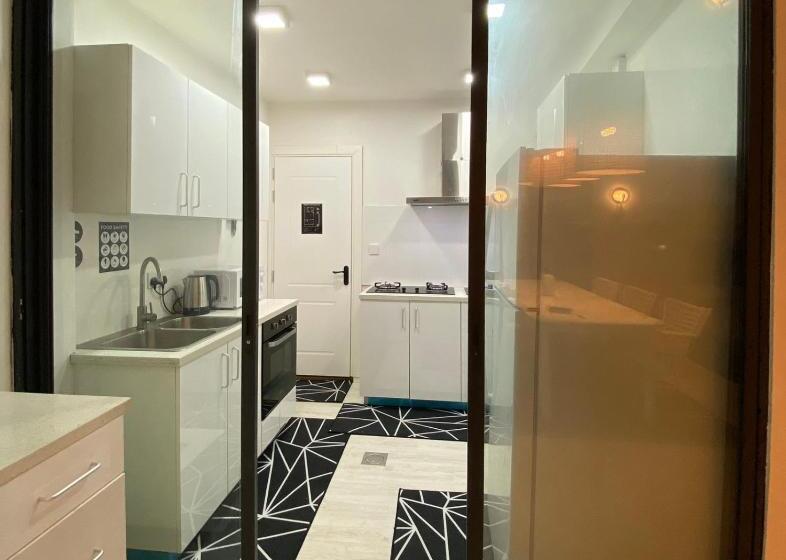 اتاق استاندارد, Unwind Dhigurah