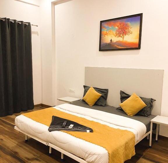 Трехместный Номер Классика, Oyo 91606  Daffodils Inn