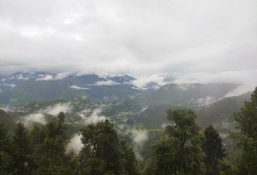 디럭스 룸, Surya Resort Dalhousie