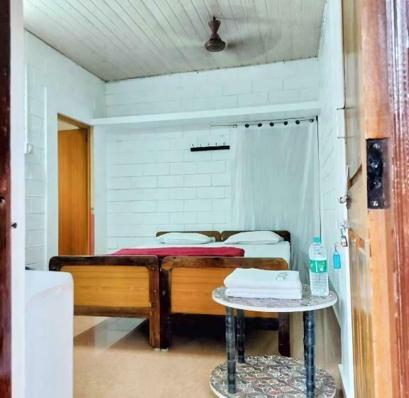 اتاق اکونومی, Trishula Guest House