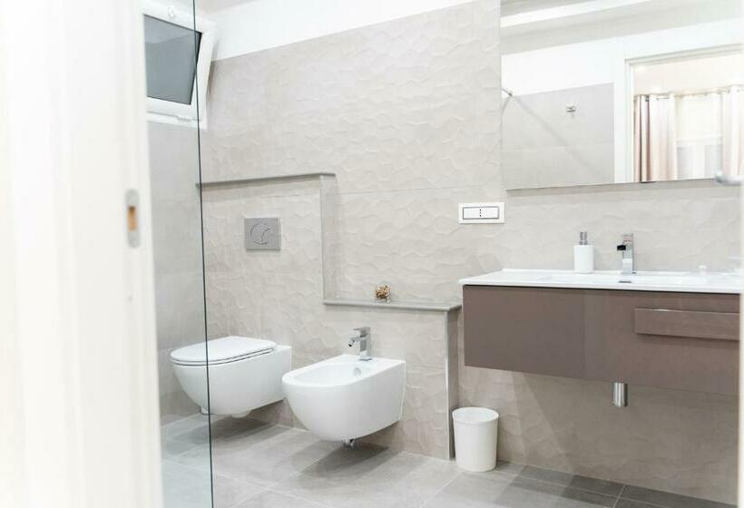 غرفة ديلوكس ثلاثية, B&b La Perla