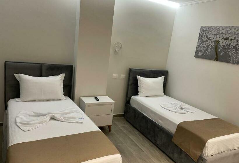 Номер Стандарт, Adria