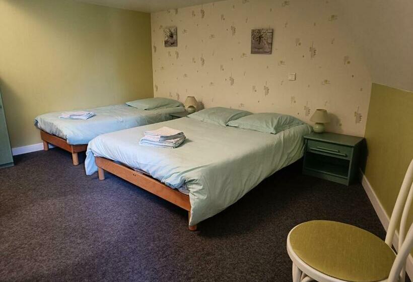 标准三人间, Hostellerie Du Chateau Bellenaves