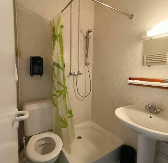 חדר סטנדרט עם מרפסת, Hostellerie Du Chateau Bellenaves