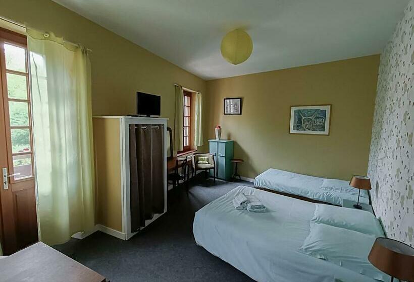 חדר סטנדרט עם מרפסת, Hostellerie Du Chateau Bellenaves