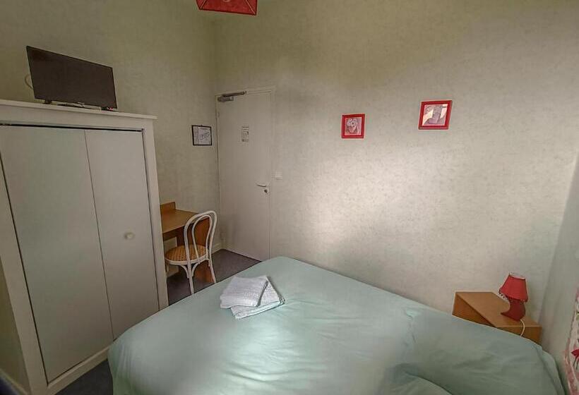 חדר סטנדרט, Hostellerie Du Chateau Bellenaves