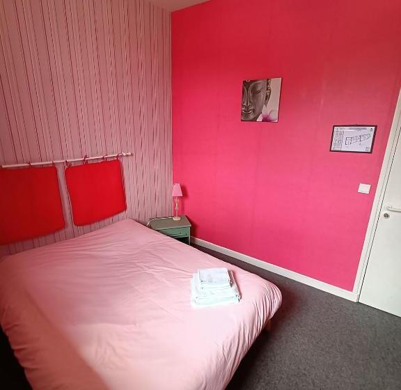 חדר סטנדרט, Hostellerie Du Chateau Bellenaves