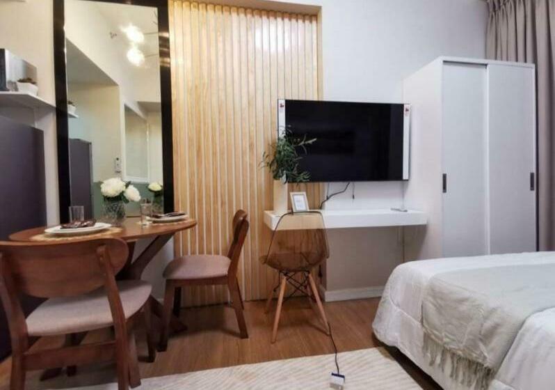 استودیوی استاندارد, Lifestyle At The Loop Towers Condotel