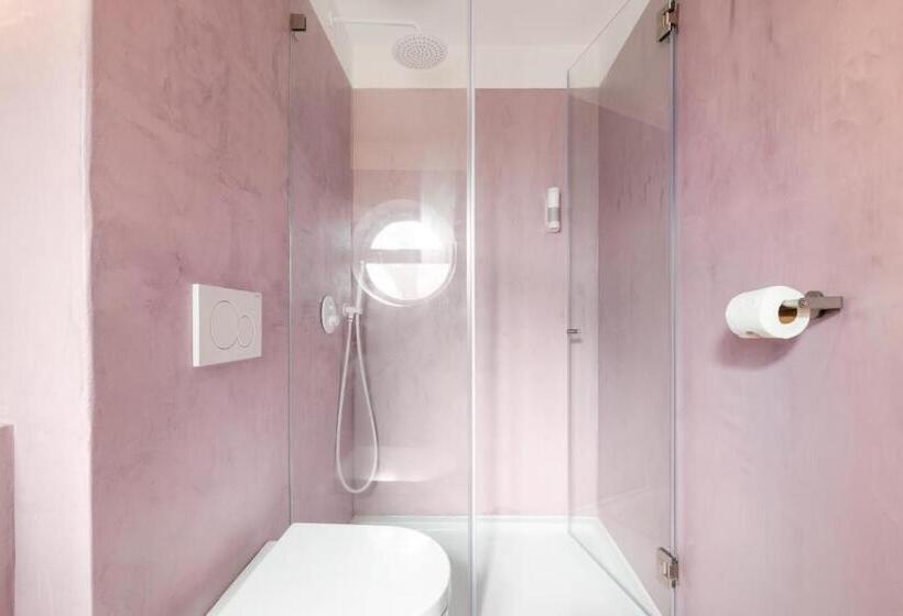 经济房, Rainbow Suites By Olala Homes