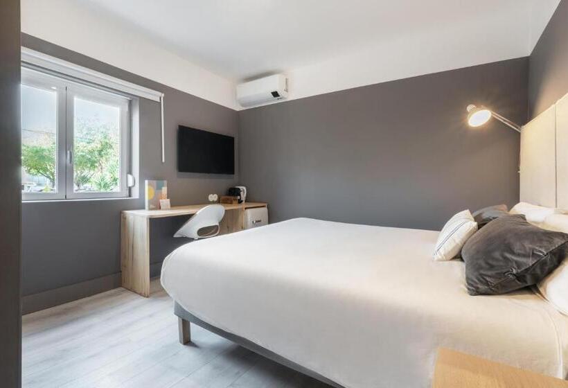 スタンダードルーム, Rainbow Suites By Olala Homes