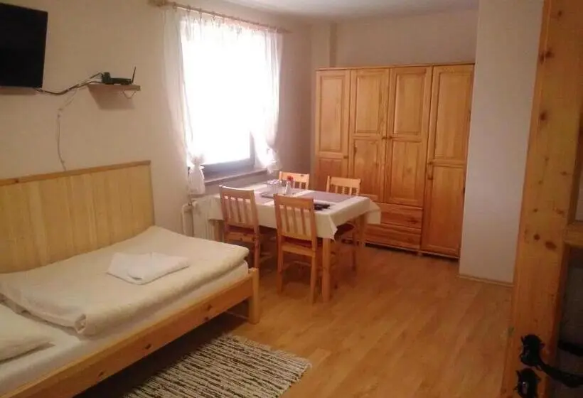 スタンダード４人部屋, Pod Palmou Gerlachov