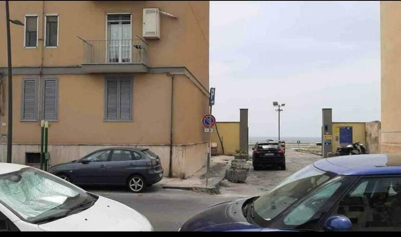 标准间, Stanza Tramonto A Mare