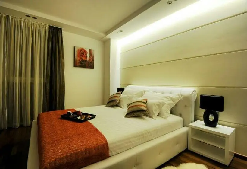 デラックスルーム, Main Street Studio And Rooms