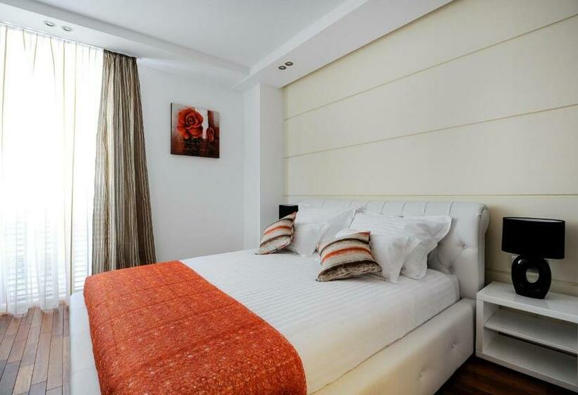 디럭스 룸, Main Street Studio And Rooms