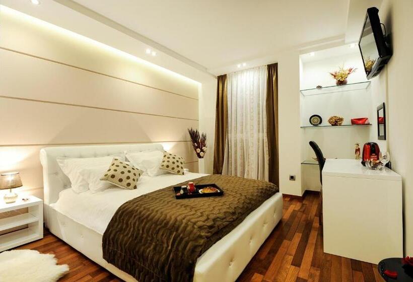Номер Deluxe Кровать Кинг, Main Street Studio And Rooms