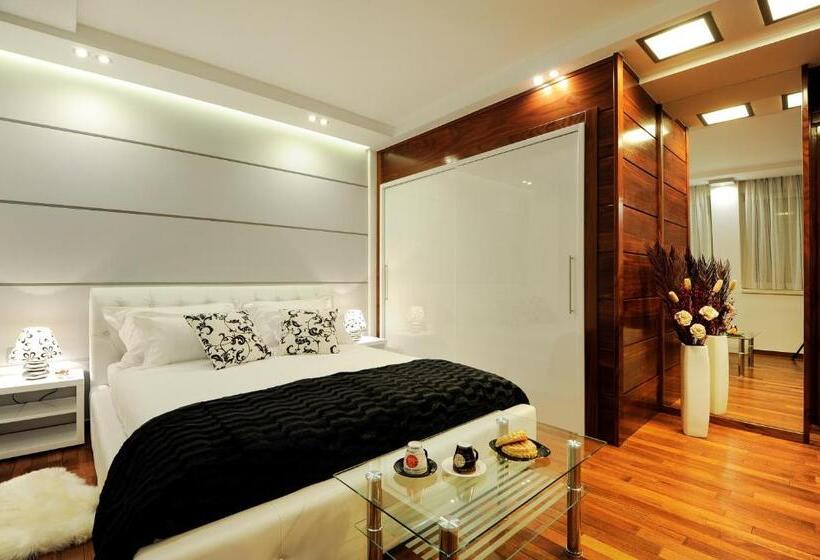 디럭스 스튜디오, Main Street Studio And Rooms