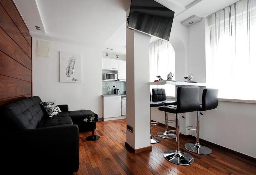 디럭스 스튜디오, Main Street Studio And Rooms