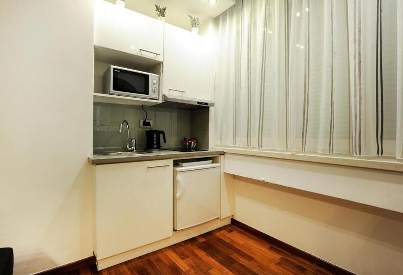 디럭스 스튜디오, Main Street Studio And Rooms