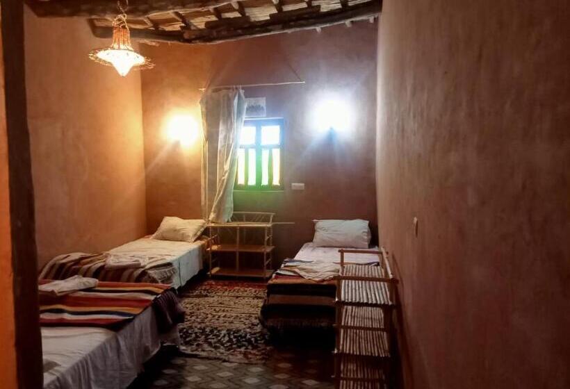 غرفة عائلية, Auberge Restau Tombouctou