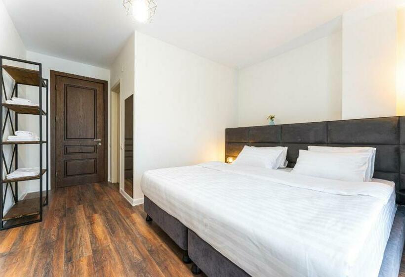 اتاق استاندارد, Chatini Mestia