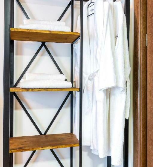 اتاق استاندارد, Chatini Mestia