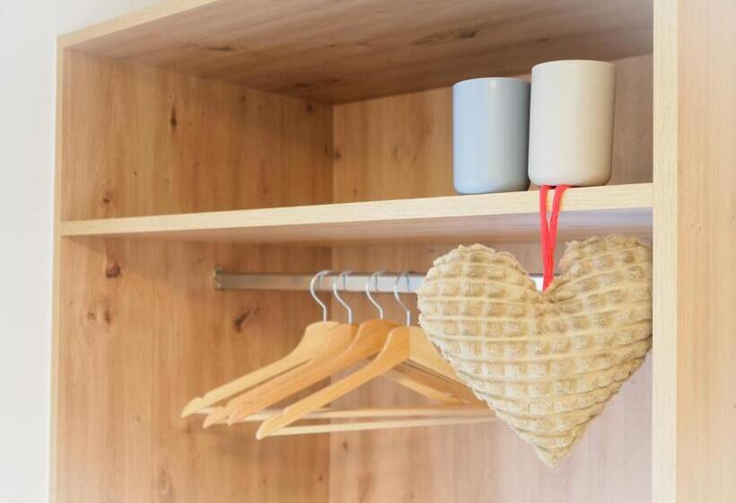 Номер Стандарт, Kummers Motel