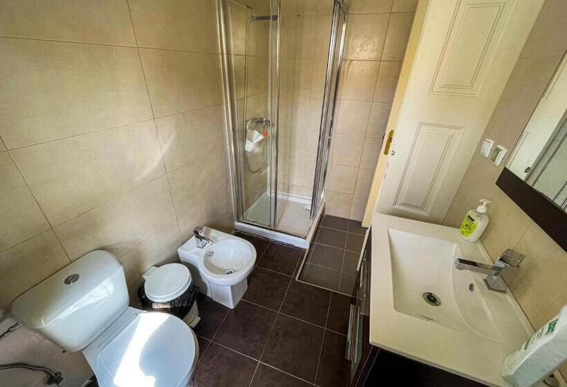 غرفة قياسية حمام مشترك, Sweet Love Family Budget