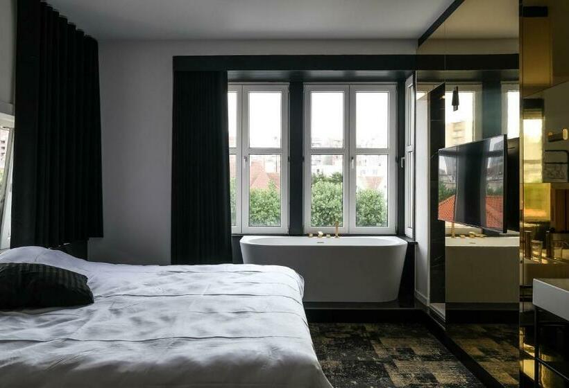 חדר דחוקס עם מיטת קינג, Bed & Breakfast Maison Noire Westende Bad Incl Parking & Ontbijt