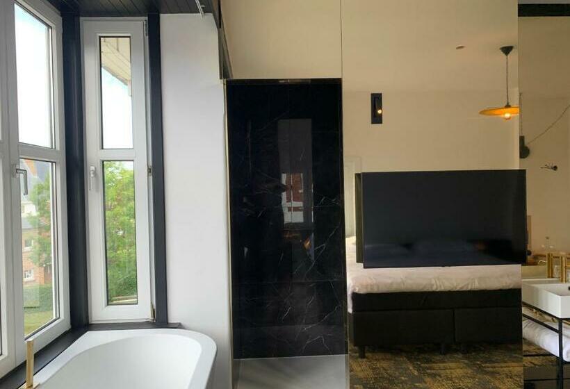 חדר דחוקס עם מיטת קינג, Bed & Breakfast Maison Noire Westende Bad Incl Parking & Ontbijt