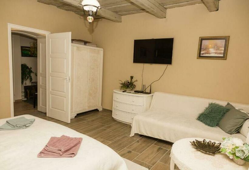 غرفة قياسية سرير كينج, Szívem Csücske Vendégház