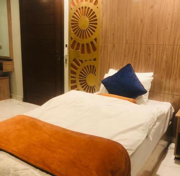 اتاق استاندارد یک نفره, Nuva