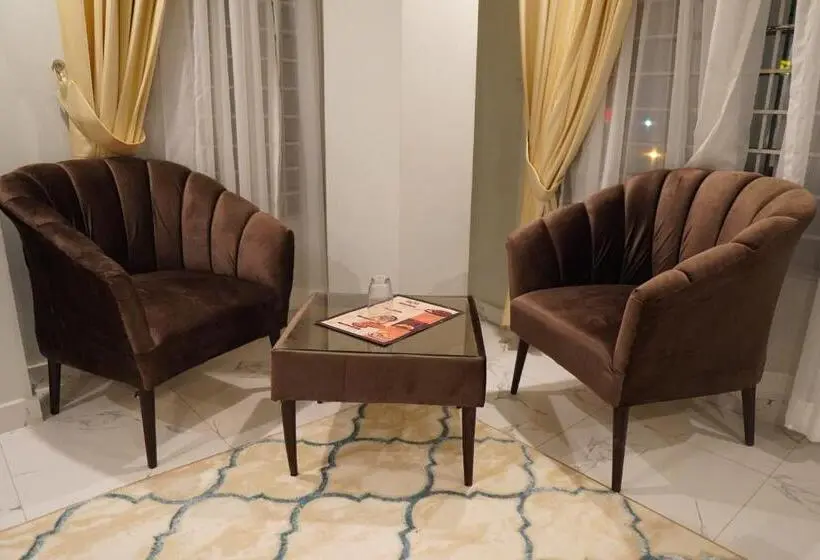 اتاق لوکس, Nuva