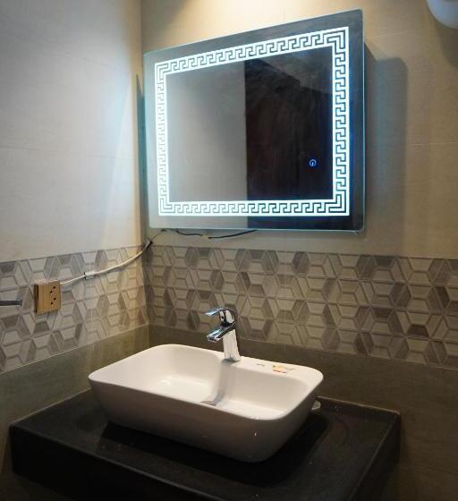 اتاق لوکس, Nuva