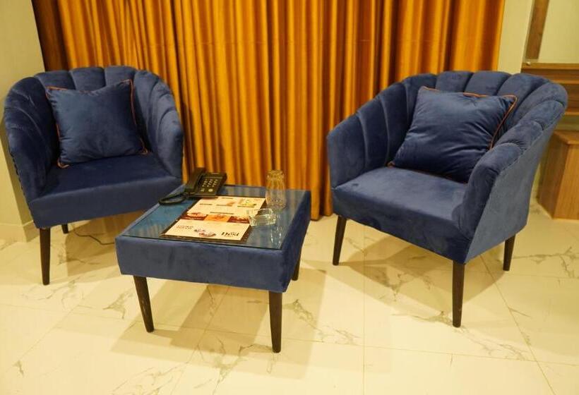 سوییت خانوادگی, Nuva