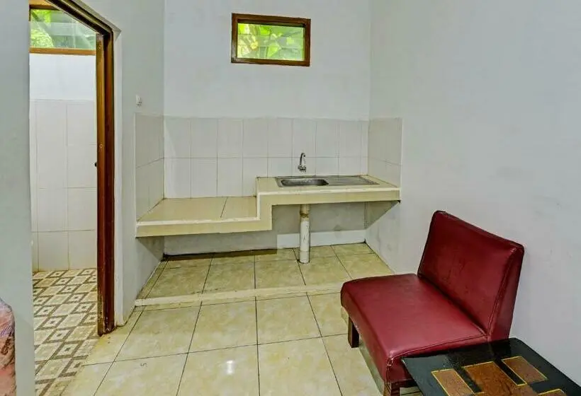 Economy Room, Spot On 91372 Wisma Bulin