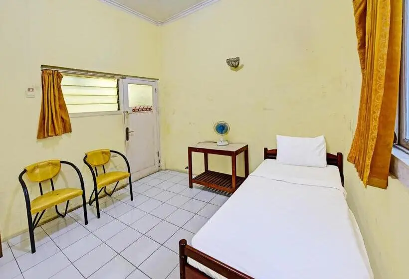 Single Basic Room, Spot On 91372 Wisma Bulin