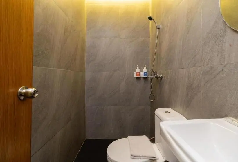 デラックスルーム, Sans Hotel Suryakencana Bogor