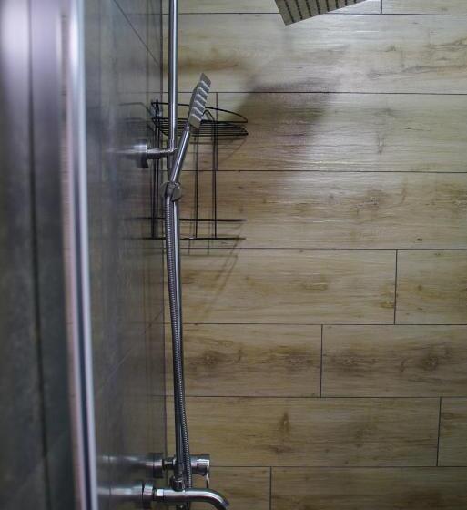 اتاق استاندارد چهار تخته, Aquamarinn