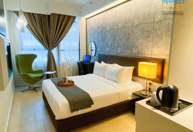 デラックススタジオ, Centrestage Petaling Jaya  Perfect Host