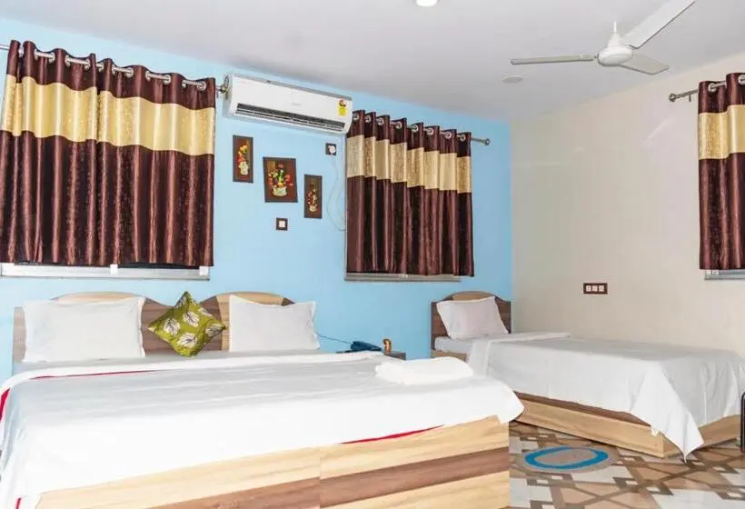 デラックスの４人部屋, Mayaban Village Hotel And Resort