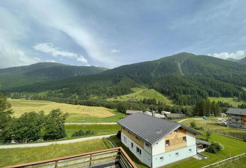 Номер Стандарт с Балконом, Restaurant Gommerhof
