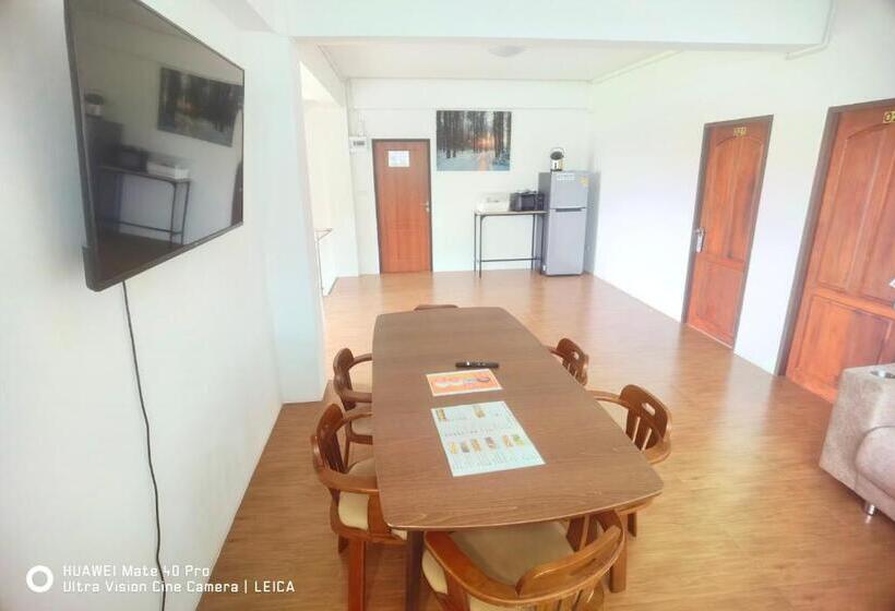 带共用浴室的标准房间, 115 Townhouse