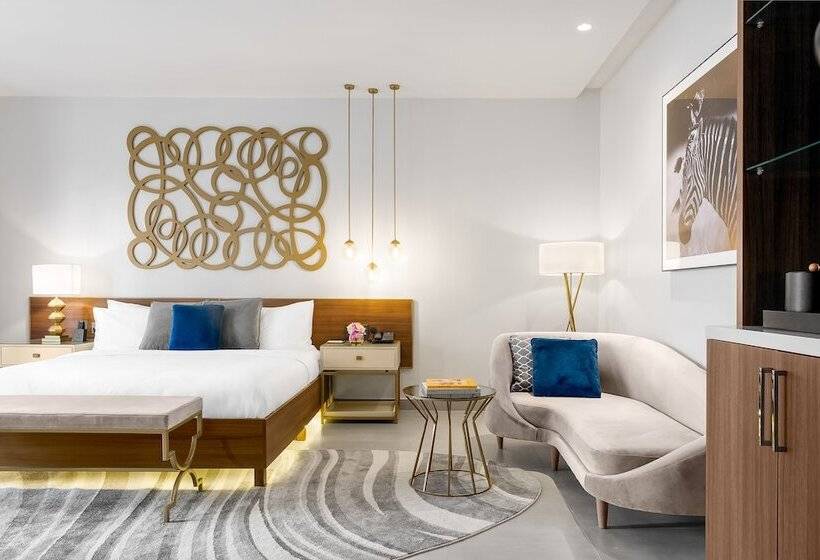 اتاق لوکس, The Art