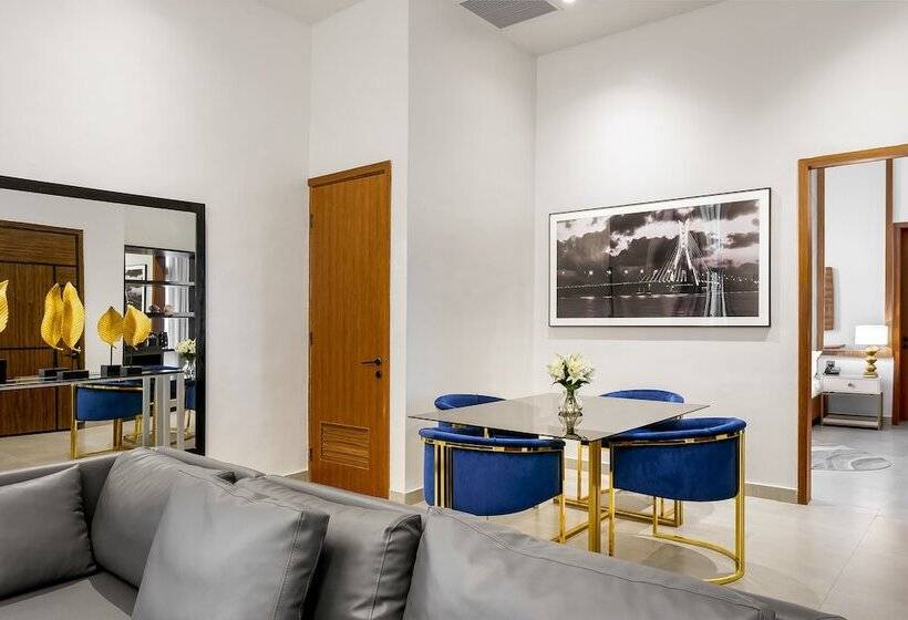 سوییت خانوادگی, The Art