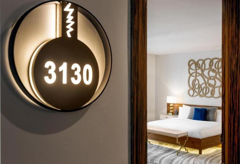 اتاق سوپریور با تخت بزرگ, The Art