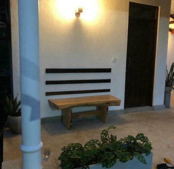 اتاق لوکس, Sun Rise Family Resort   Anuradhapura