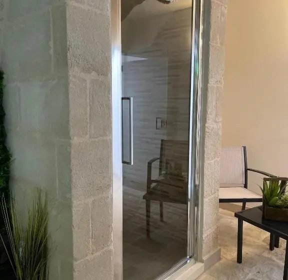 سوییت خانوادگی, Le Dimore Del Portico